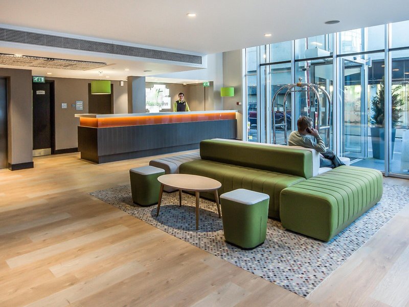 Holiday Inn Camden Lock 12