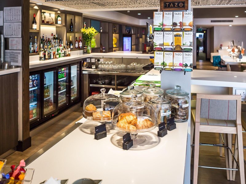 Holiday Inn Camden Lock 18