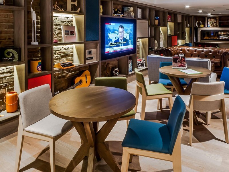 Holiday Inn Camden Lock 20