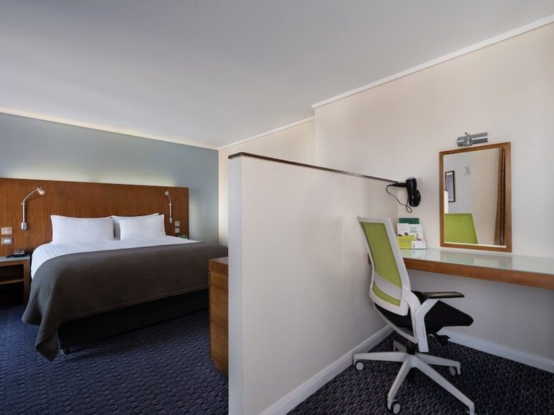 Holiday Inn Camden Lock 34