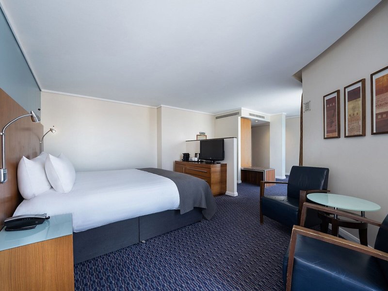 Holiday Inn Camden Lock 35