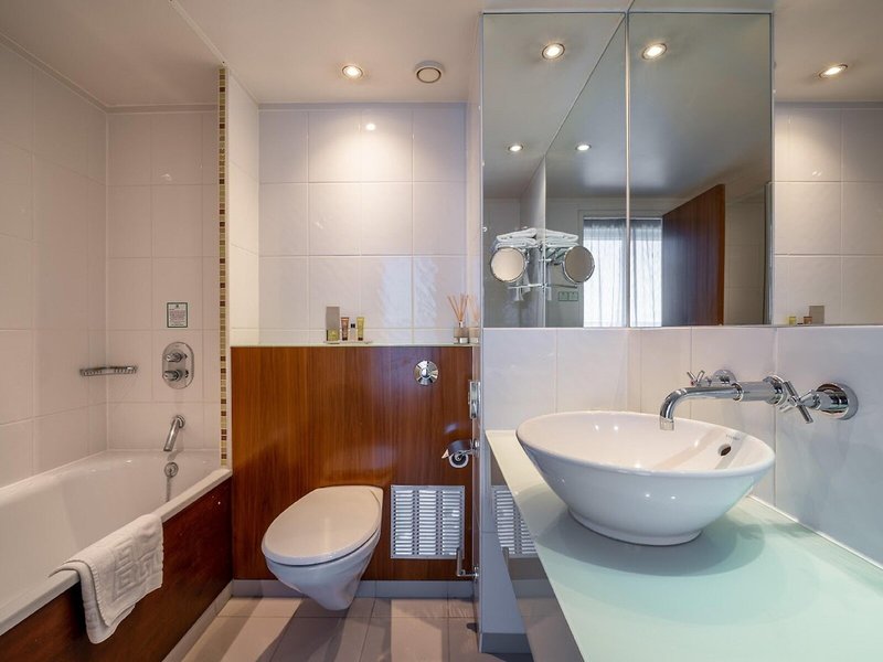 Holiday Inn Camden Lock 42