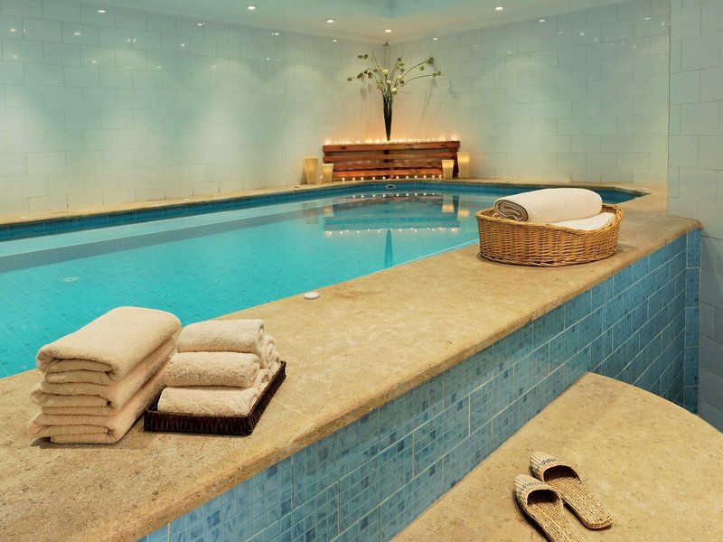 Mövenpick Hotel & Casino Cairo Media City 18