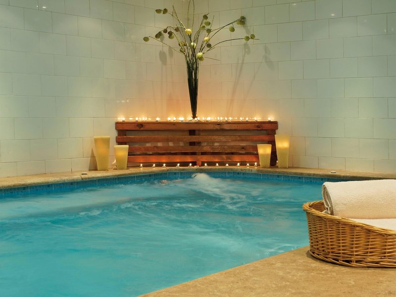 Mövenpick Hotel & Casino Cairo Media City 20