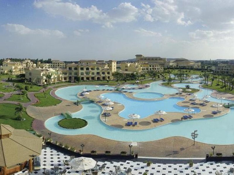 Mövenpick Cairo Media City 11