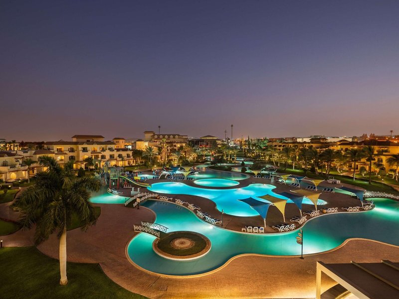 Mövenpick Cairo Media City 17