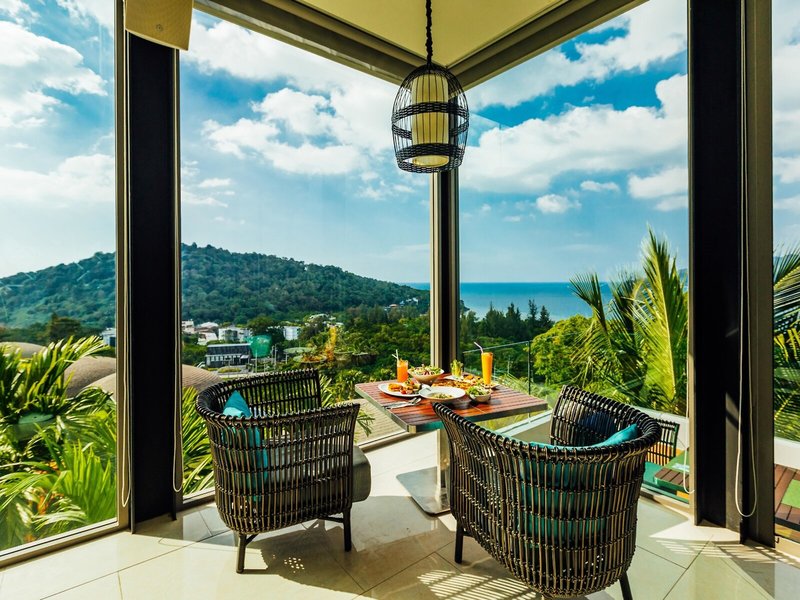 Crest Resort & Pool Villas 36