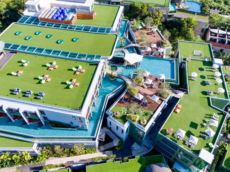Crest Resort & Pool Villas 2