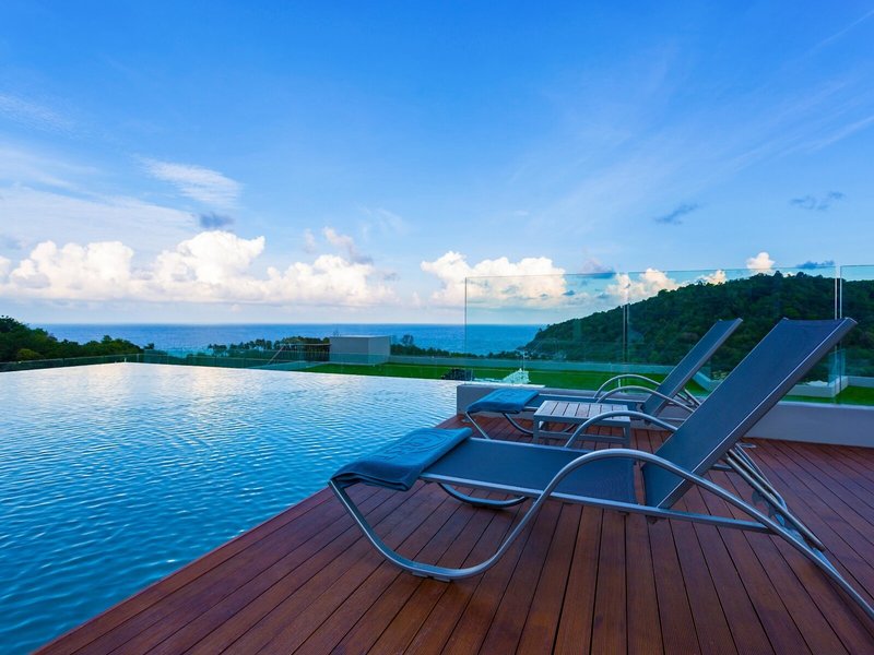 Crest Resort & Pool Villas 4