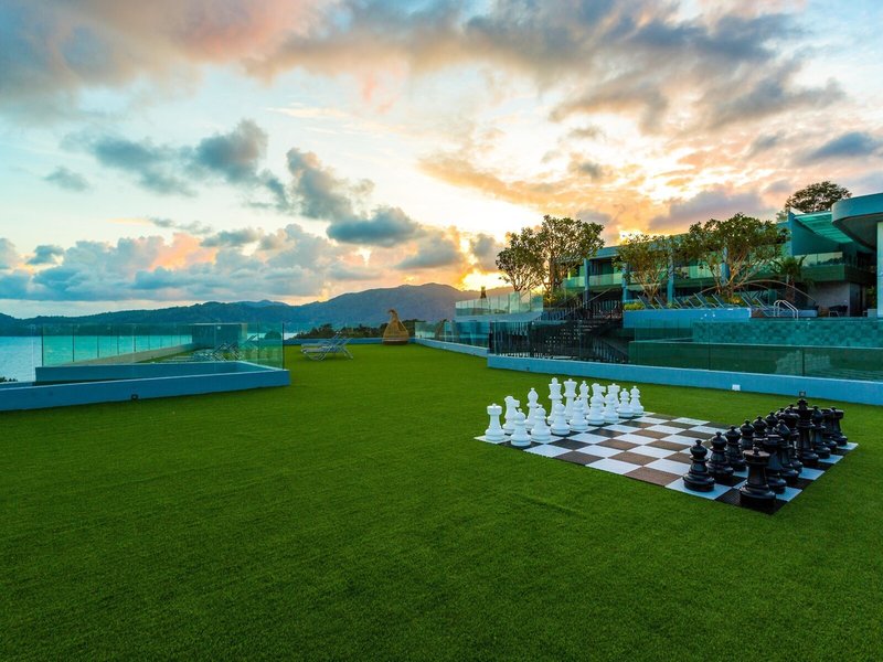 Crest Resort & Pool Villas 47