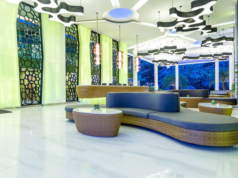 The Crest Resort & Pool Villas Phuket 12