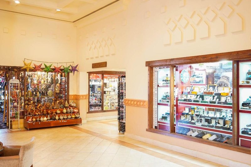 Charmillion Sea Life Resort 4