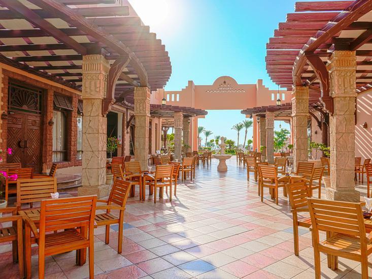 Charmillion Sea Life Resort  2