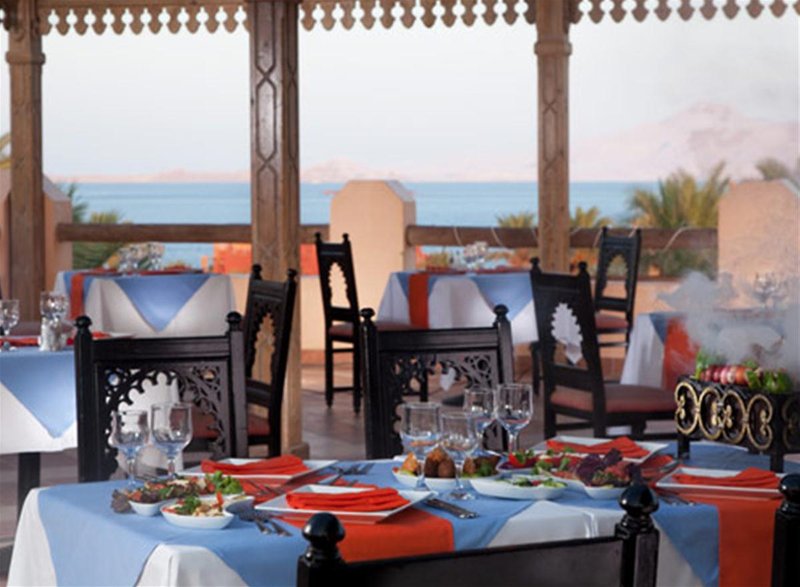 Charmillion Sea Life Resort 5