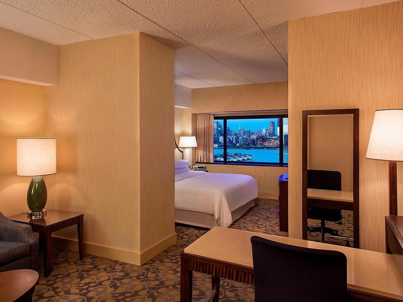 Sheraton Lincoln Harbor 36