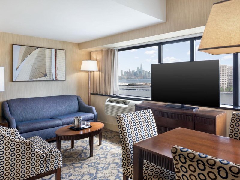 Sheraton Lincoln Harbor 41
