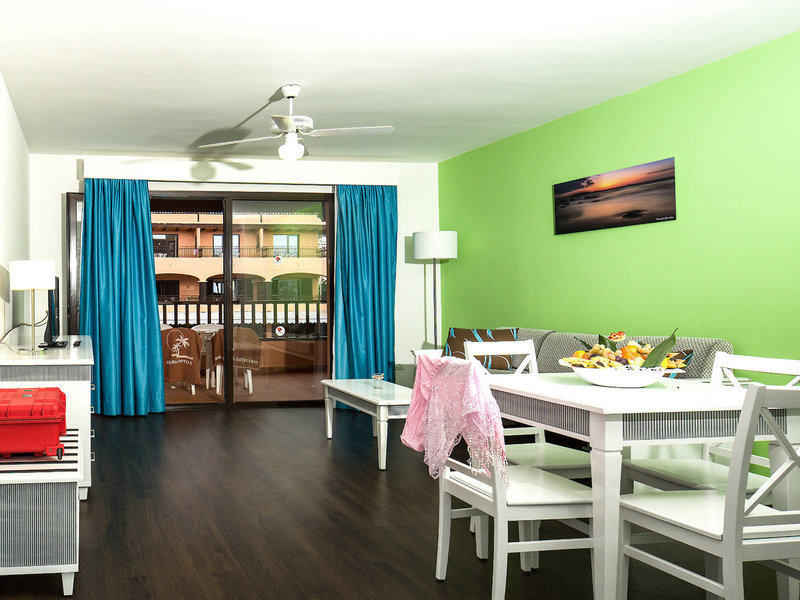 Coral Los Alisios 28 - Room Example