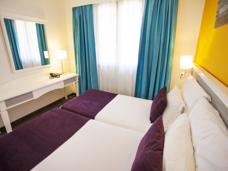 Coral Los Alisios 35 - Room Example