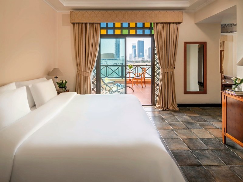 Novotel Bahrain Al Dana Resort 10