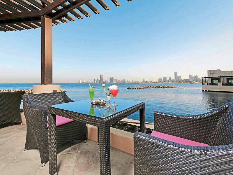 Novotel Bahrain Al Dana Resort 8
