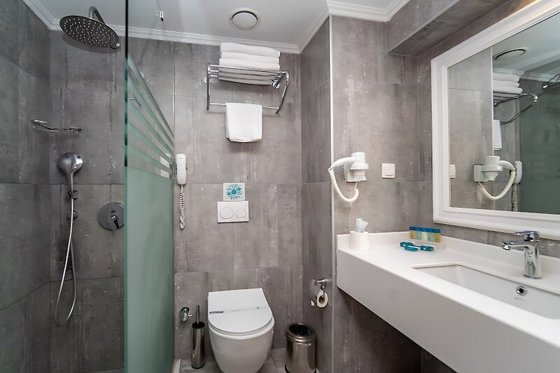 Zena Resort Hotel 12