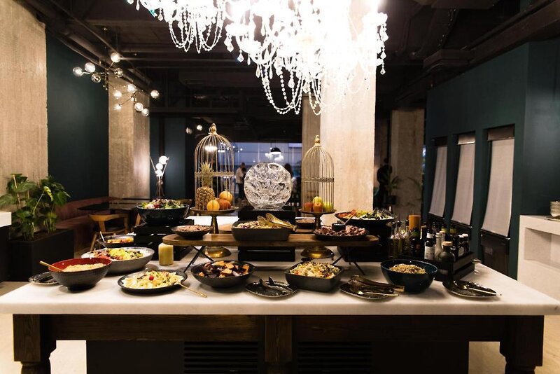 Skylark, Aluma Hotel & Resort 64