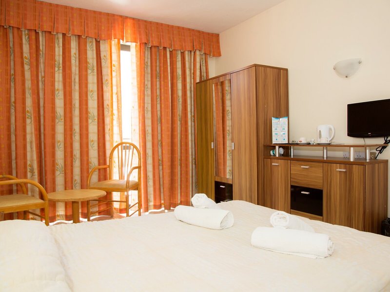 Relax Inn 12