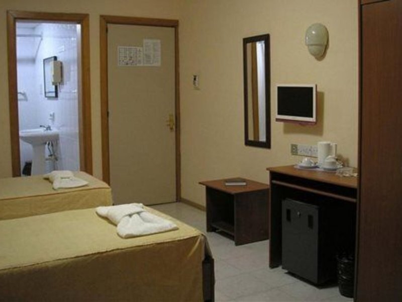 Relax Inn 13