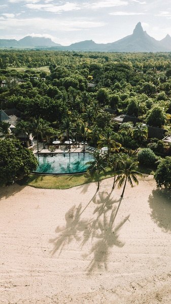 Maradiva Villas Resort & Spa 2