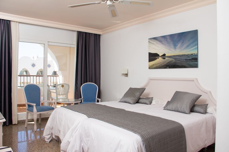Hotel Mac Puerto Marina Benalmádena 24