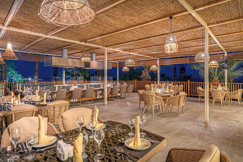 Delphin Palace 30