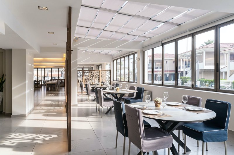 Lagomandra Beach Hotel 7