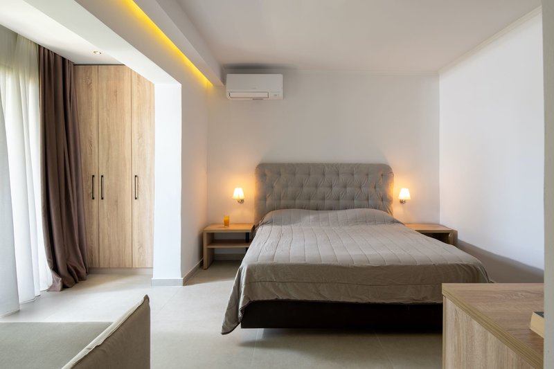 Lagomandra Beach Hotel 14