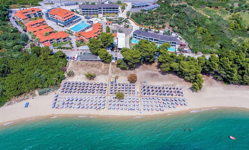 Lagomandra Beach Hotel 1