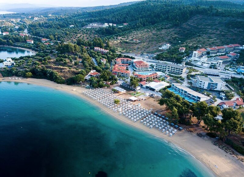 Lagomandra Beach Hotel 2
