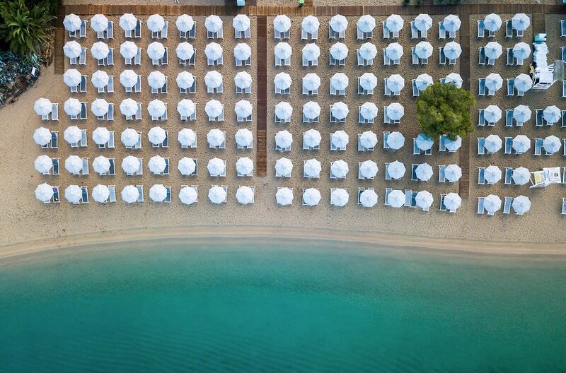 Lagomandra Beach Hotel 9