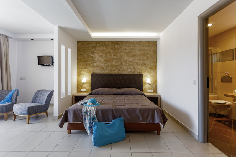 Lagomandra Beach Hotel 15