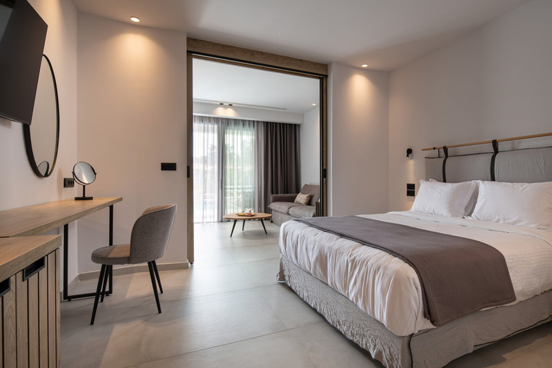 Lagomandra Beach Hotel 17