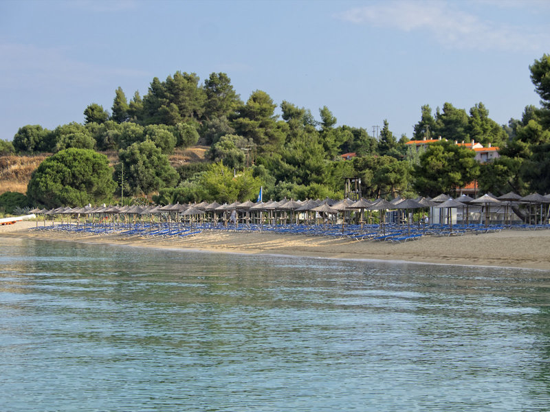 Lagomandra Beach Hotel 9