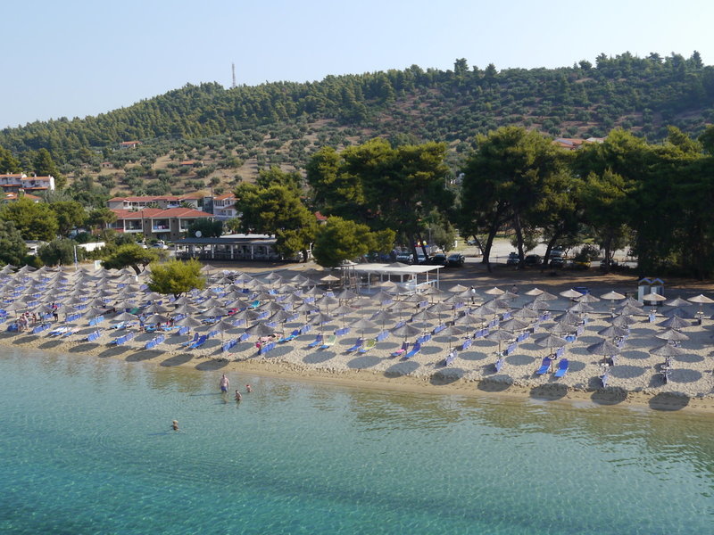 Lagomandra Beach Hotel 10
