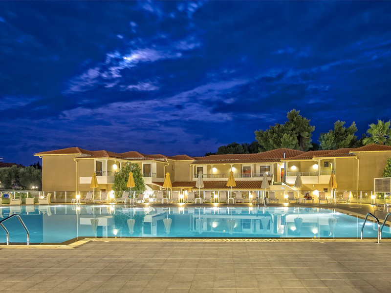 Lagomandra Beach Hotel 15