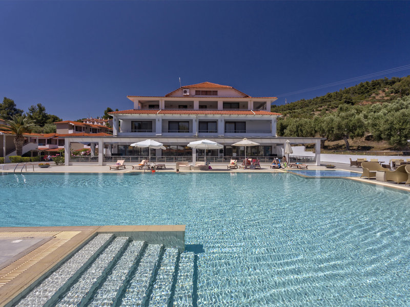 Lagomandra Beach Hotel 16