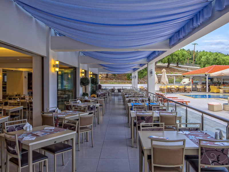 Lagomandra Beach Hotel 22