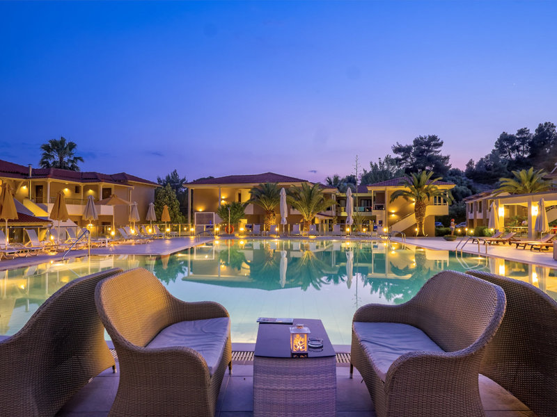 Lagomandra Beach Hotel 23
