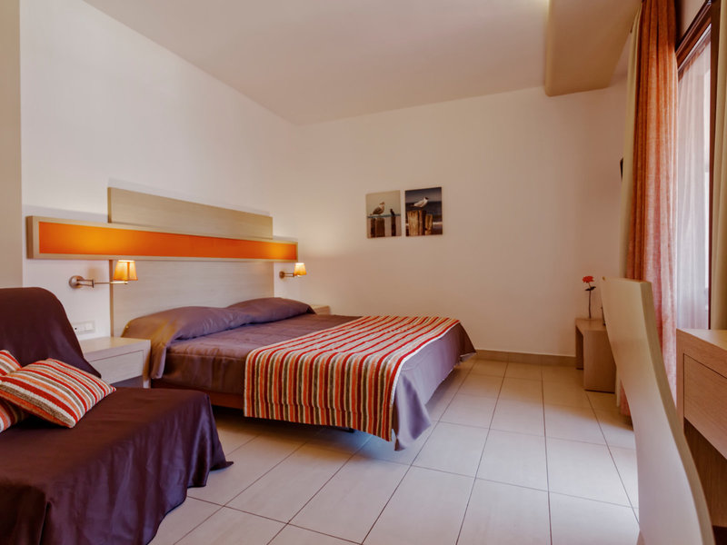 Lagomandra Beach Hotel 37