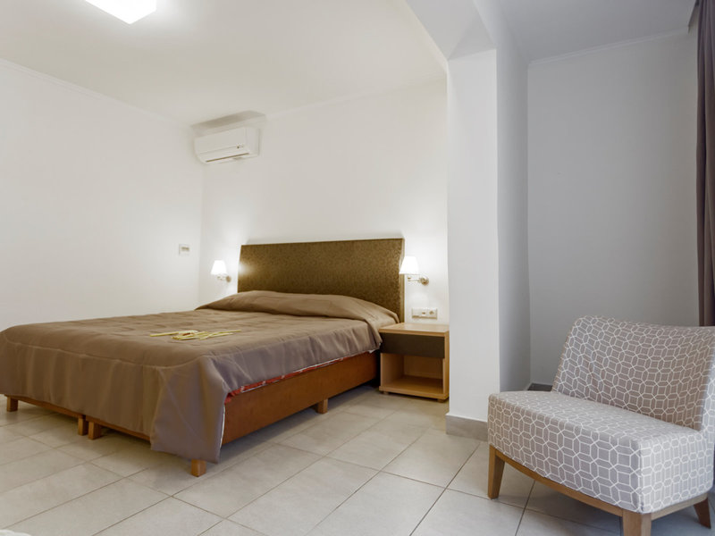 Lagomandra Beach Hotel 41