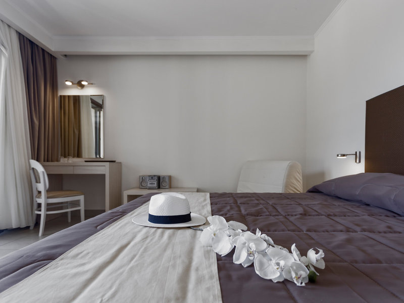Lagomandra Beach Hotel 43