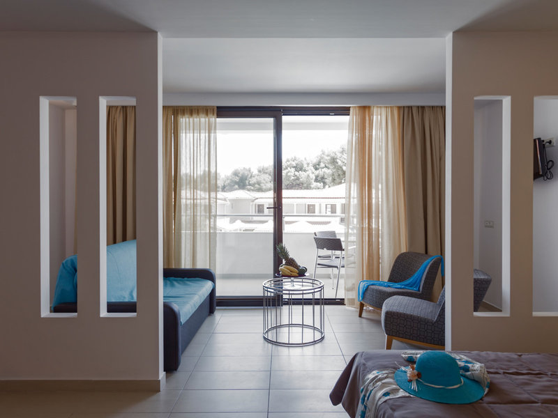 Lagomandra Beach Hotel 44