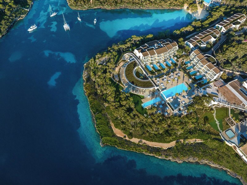 Blau Privilege Porto Petro Beach Resort & Spa 3