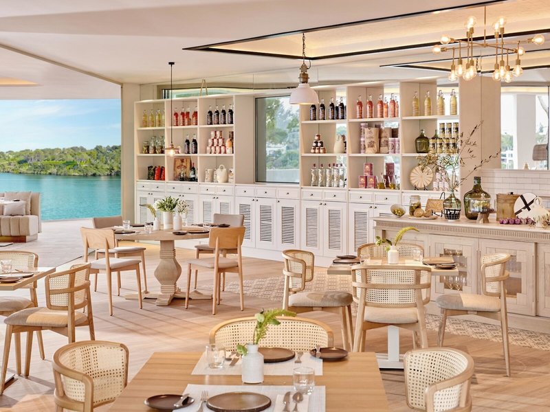 Blau Privilege Porto Petro Beach Resort & Spa 12